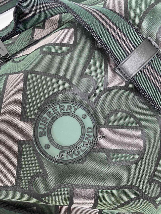 Burberry專櫃新款旅行袋 巴寶莉男士手提肩背旅行包 yxb1219